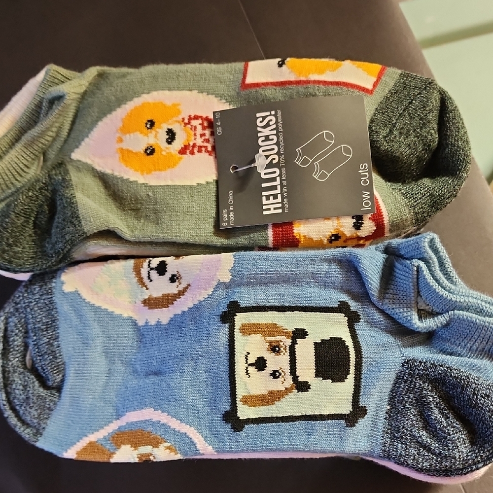 Women's Dog Print Ankle Socks - Green and Blue
